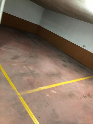 Foto 2 de Garaje en venta en Casco Viejo de 33 m²