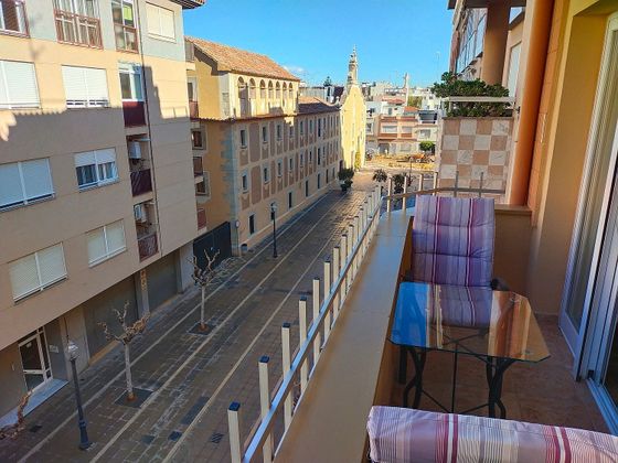 Foto 2 de Pis en venda a Zona Poble de 4 habitacions amb terrassa i balcó