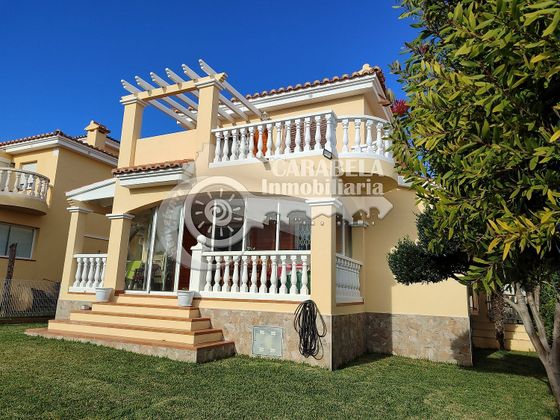 Foto 2 de Chalet en venta en Las Atalayas - Urmi - Cerro Mar de 5 habitaciones con terraza y piscina
