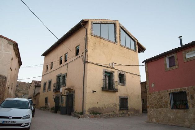 Foto 1 de Casa en venda a Medinaceli de 8 habitacions amb calefacció