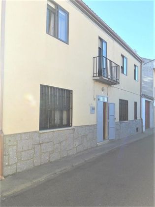 Foto 2 de Casa en venta en Martín de Yeltes de 3 habitaciones con terraza y garaje