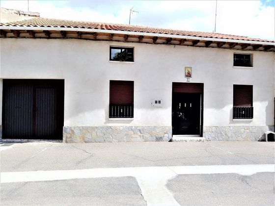 Foto 1 de Casa en venda a Benavente de 4 habitacions amb terrassa i garatge