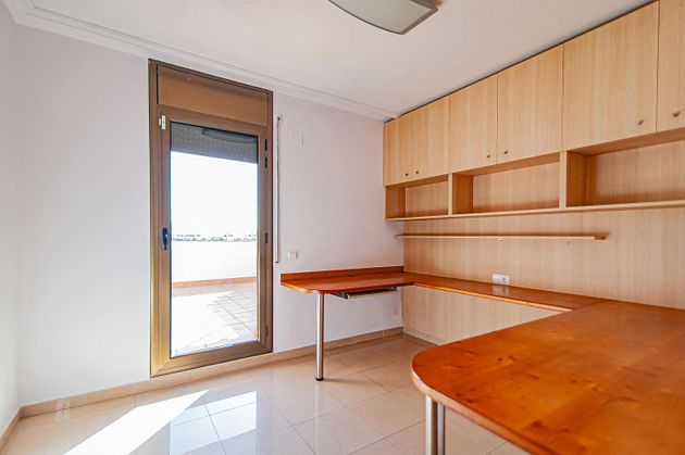 Foto 2 de Pis en venda a Barceloneta - Molí d'En Rovira de 5 habitacions amb terrassa i balcó