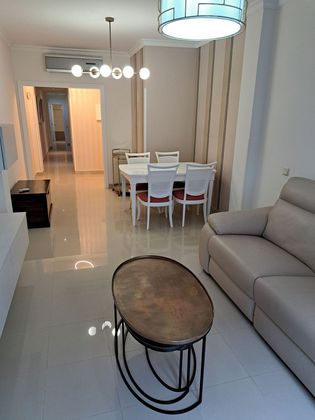 Foto 2 de Piso en alquiler en Alcaravaneras de 2 habitaciones con garaje y muebles
