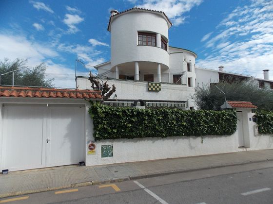 Foto 1 de Casa adosada en venta en Sant Salvador de 4 habitaciones con terraza y piscina