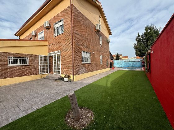 Foto 1 de Casa en venda a calle Ibiza de 4 habitacions amb piscina i garatge