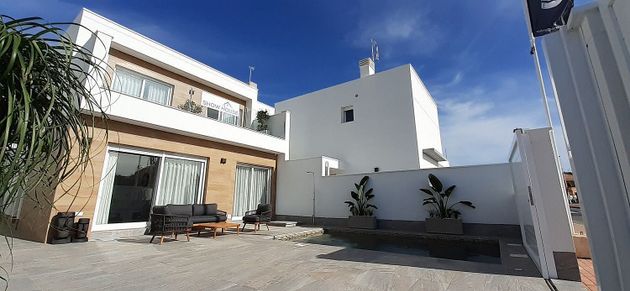 Foto 2 de Casa en venda a Los Peñascos-El Salero-Los Imbernones de 3 habitacions amb terrassa i piscina