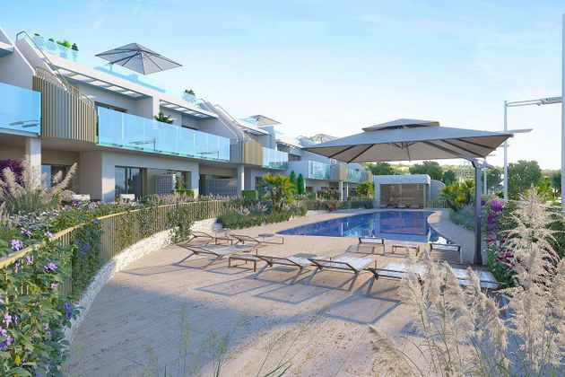 Foto 2 de Pis en venda a Zona Pueblo de 3 habitacions amb terrassa i piscina