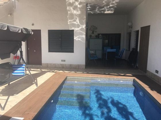 Foto 1 de Chalet en venta en calle Remo de 4 habitaciones con terraza y piscina