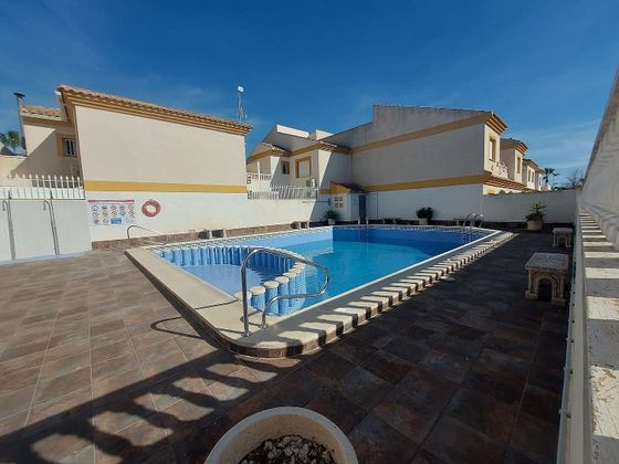Foto 1 de Dúplex en venda a calle Alicante de 3 habitacions amb terrassa i piscina