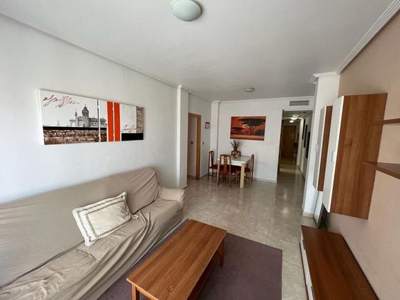 Foto 1 de Venta de piso en calle Floridablanca de 2 habitaciones con garaje y balcón