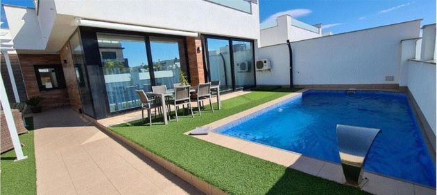 Foto 2 de Chalet en venta en Lo Pagán de 3 habitaciones con terraza y piscina