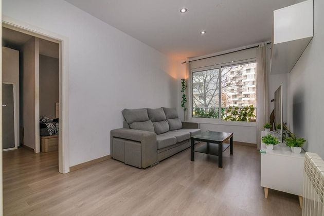 Foto 1 de Venta de piso en Almeda - El Corte Inglés de 2 habitaciones con calefacción