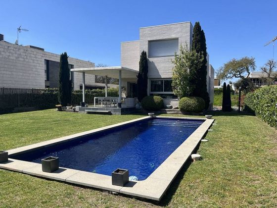 Foto 1 de Casa en venda a Montilivi - Palau de 4 habitacions amb terrassa i piscina