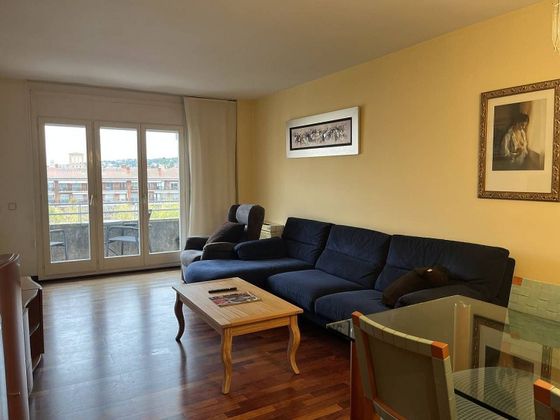 Foto 2 de Pis en lloguer a Eixample Sud – Migdia de 3 habitacions amb terrassa i mobles