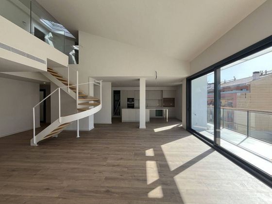 Foto 1 de Pis en venda a Eixample Nord – La Devesa de 7 habitacions amb terrassa i balcó