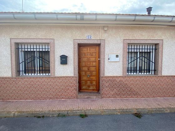 Foto 1 de Casa adosada en venta en Monóvar/Monòver de 4 habitaciones con balcón