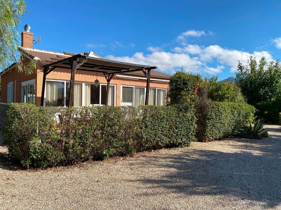 Foto 2 de Casa en venda a Salinas de 2 habitacions amb terrassa i piscina
