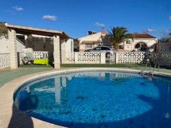 Foto 1 de Casa rural en venda a Salinas de 3 habitacions amb piscina i jardí