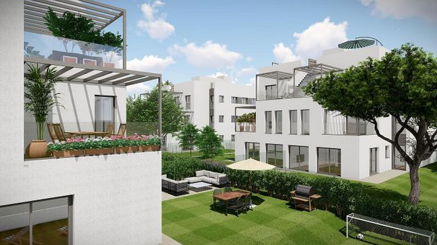 Foto 2 de Àtic en venda a calle Roma de 3 habitacions amb terrassa i piscina