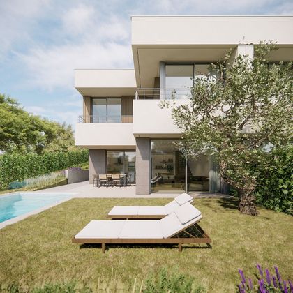 Foto 1 de Casa en venta en avenida Països Catalans de 4 habitaciones con terraza y piscina
