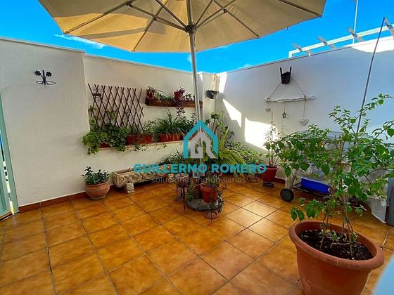 Foto 1 de Venta de casa en Coria del Río de 4 habitaciones con terraza y piscina