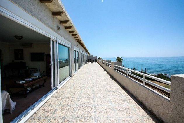 Foto 2 de Àtic en venda a El Faro de Calaburra - Chaparral de 6 habitacions amb terrassa i piscina