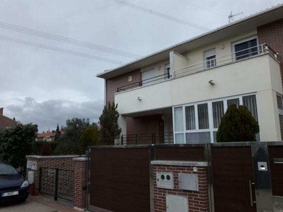 Foto 1 de Casa en venta en Villalobón de 3 habitaciones con terraza y piscina