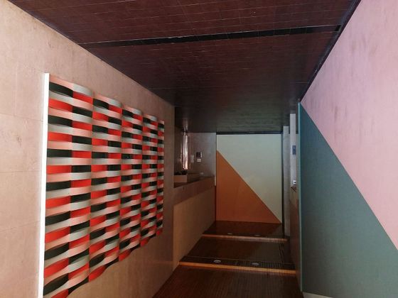 Foto 2 de Pis en venda a avenida Madrid de 4 habitacions amb terrassa i garatge
