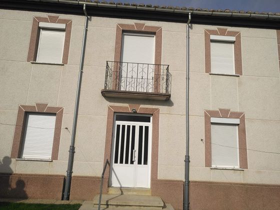 Foto 2 de Xalet en venda a Villaeles de Valdavia de 4 habitacions amb jardí i calefacció