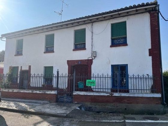 Foto 1 de Casa en venda a calle La Iglesia de 5 habitacions amb calefacció