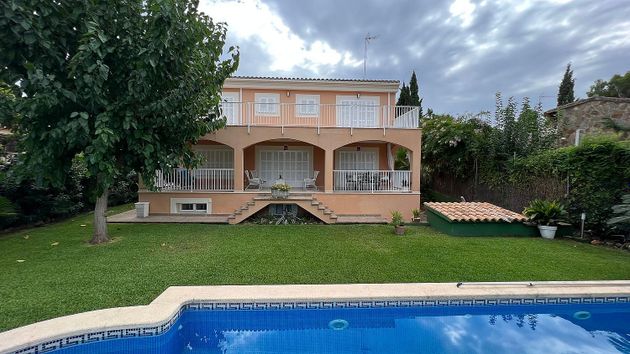 Foto 1 de Chalet en venta en Barcarés - Manresa - Bonaire de 5 habitaciones con terraza y piscina