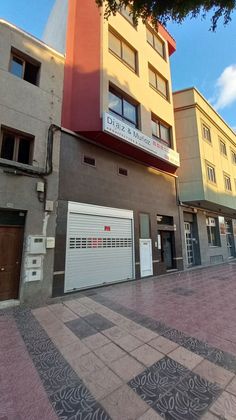 Foto 2 de Alquiler de local en avenida De Canarias con garaje y aire acondicionado
