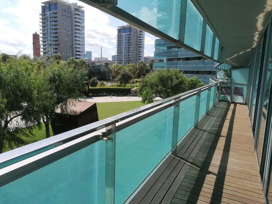 Foto 2 de Piso en alquiler en Diagonal Mar i el Front Marítim del Poblenou de 2 habitaciones con terraza y piscina