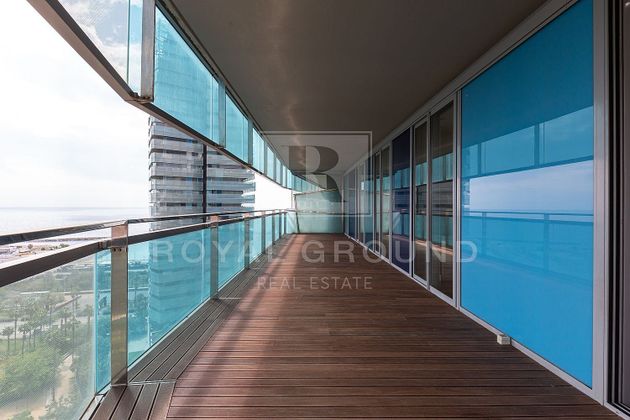Foto 1 de Piso en alquiler en Diagonal Mar i el Front Marítim del Poblenou de 3 habitaciones con terraza y piscina
