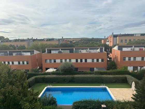 Foto 1 de Casa en venta en Santa Perpètua de Mogoda de 4 habitaciones con terraza y piscina