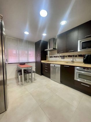 Foto 2 de Venta de piso en Los Arroyos de 3 habitaciones con garaje y aire acondicionado