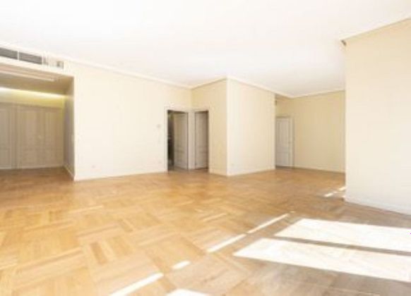 Foto 2 de Piso en venta en Castellana de 2 habitaciones con garaje y aire acondicionado