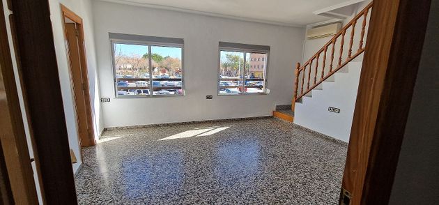 Foto 1 de Alquiler de piso en El Alborgí de 3 habitaciones con terraza y balcón