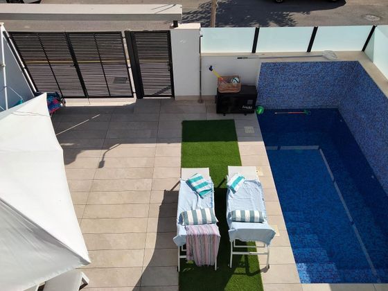 Foto 1 de Casa en venta en Torre de la Horadada de 3 habitaciones con terraza y piscina