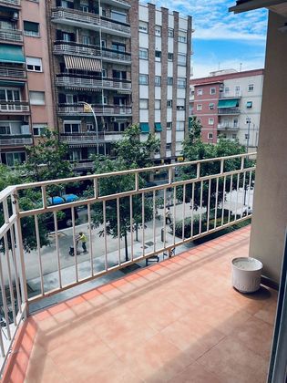 Foto 1 de Venta de piso en Centre - Prat de Llobregat, El de 4 habitaciones con balcón y aire acondicionado