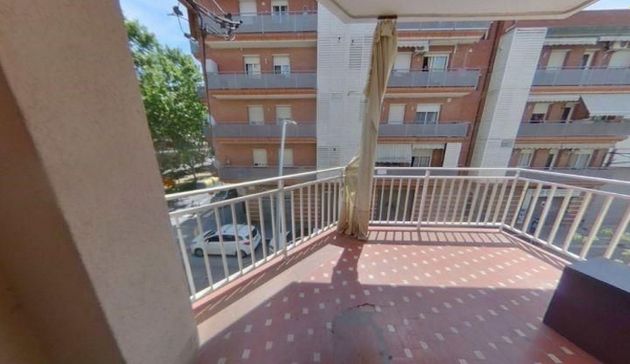 Foto 2 de Pis en venda a Centre - Castelldefels de 4 habitacions amb terrassa i ascensor