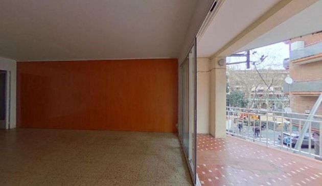 Foto 1 de Pis en venda a Centre - Castelldefels de 4 habitacions amb terrassa i ascensor
