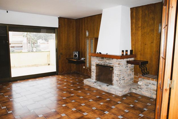 Foto 2 de Casa rural en venda a Bonastre de 4 habitacions amb terrassa i garatge