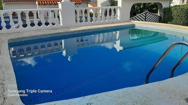 Foto 2 de Casa en venda a Albinyana de 4 habitacions amb terrassa i piscina