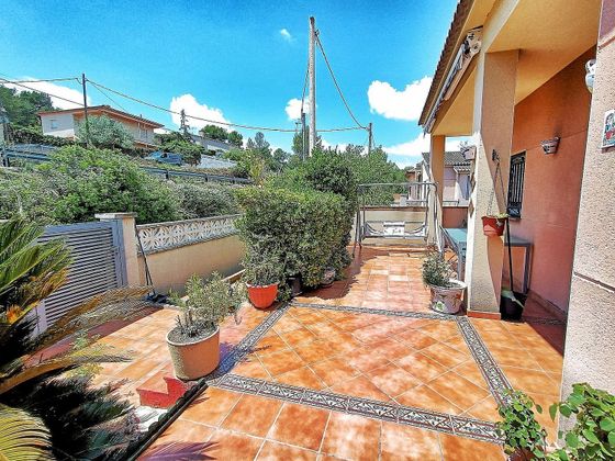 Foto 1 de Casa en venda a Bisbal del Penedès, la de 3 habitacions amb piscina i garatge
