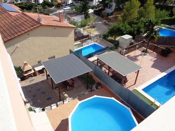 Foto 1 de Venta de chalet en Segur de Calafell de 4 habitaciones con terraza y piscina
