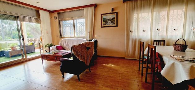 Foto 2 de Chalet en venta en Costa Cunit - Els Jardins - Els  Rosers de 4 habitaciones con terraza y garaje