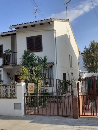 Foto 1 de Casa en venda a Calafell Poble de 3 habitacions amb terrassa i jardí