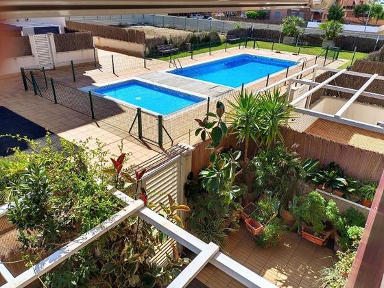 Foto 1 de Dúplex en venda a Calafell Platja de 2 habitacions amb terrassa i piscina